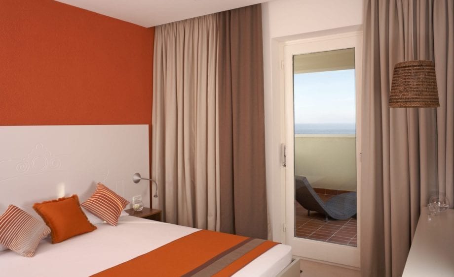 One Bedroom Apartment