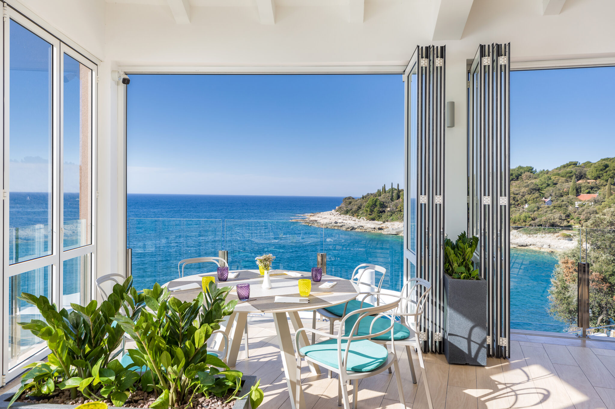 Pool Bar & Restaurant Oliva